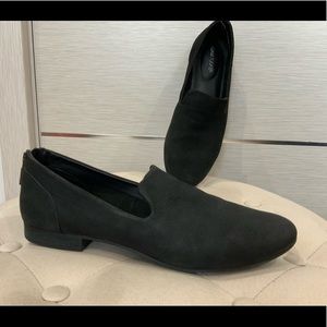 Leather flats with zipper